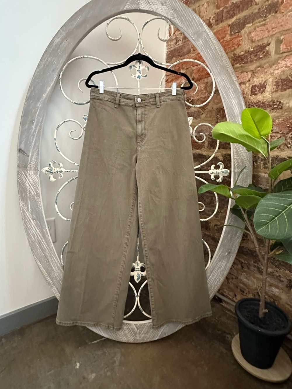Universal Thread Olive Green Wide-Leg Pants